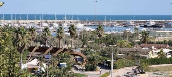 Apartamento de 2 dormitorios en Alba Adriatica, Italy No. 95393 13