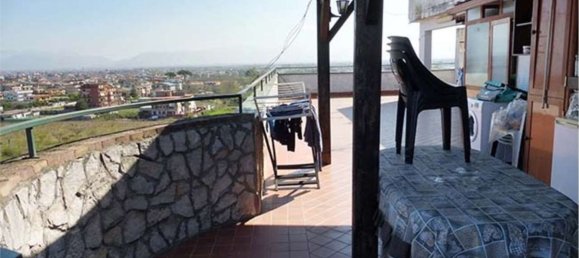 3 rooms Apartment in Melito di Napoli, Italy No. 223445 2