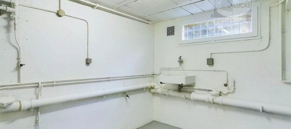 4 Schlafzimmer Haus in Verrieres-le-Buisson, France, Nr. 179774 11