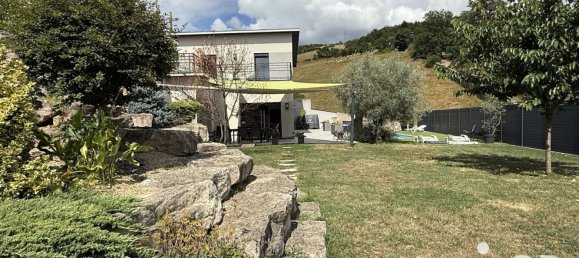 5 bedrooms House in Tarare, France No. 308042 3