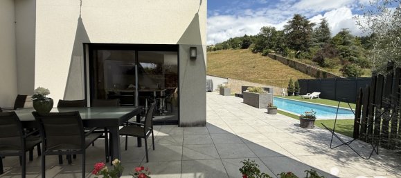 5 bedrooms House in Tarare, France No. 308042 4