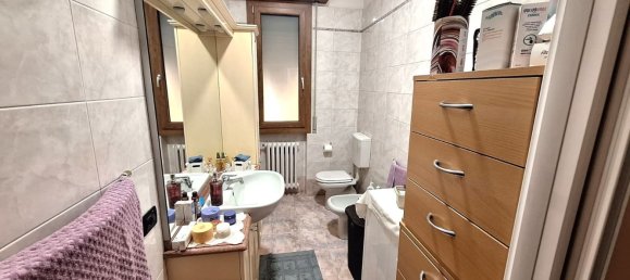 3 rooms Apartment in Carpi, Italy No. 20551 5