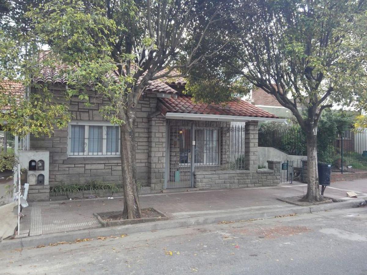 3 bedrooms House in Mar del Plata, Argentina No. 87088