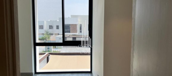 2 bedrooms Townhouse in Yas Island, UAE No. 35659 7