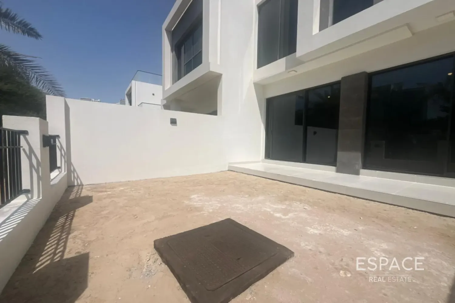 Moradia em banda T4 em DAMAC Hills (Akoya by DAMAC), UAE N.º 108427
