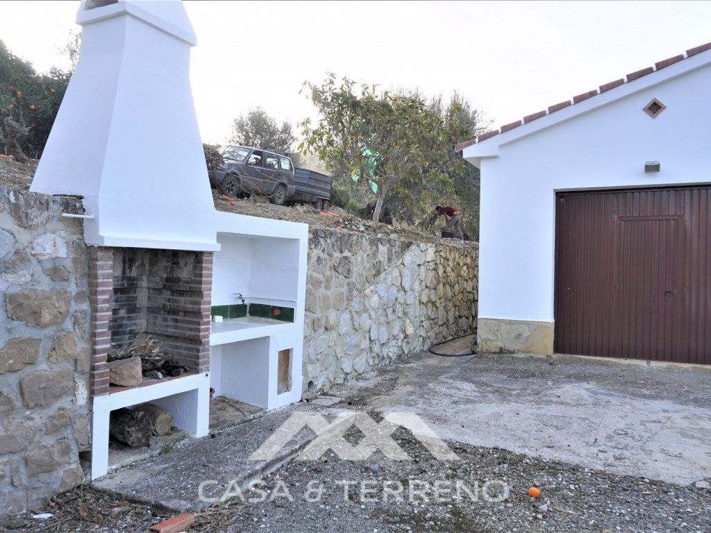 3 bedrooms House in Alcaucin, Spain No. 45171