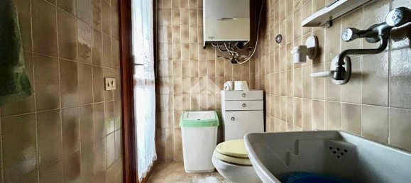 3 bedrooms Apartment in Monserrato, Italy No. 264993 4