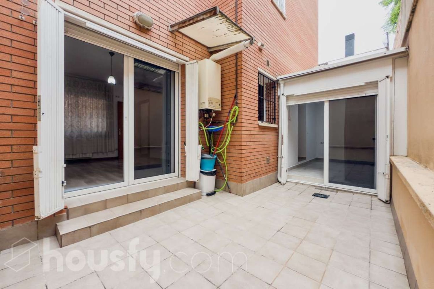 2 bedrooms Apartment in Cornella De Llobregat, Spain No. 137101