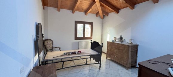 Квартира с 3 комнатами в Кастельнуово Рангоне, Италия № 28675 9