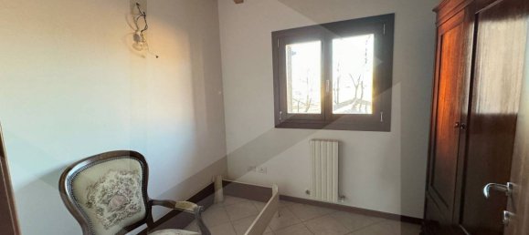 Квартира с 3 комнатами в Кастельнуово Рангоне, Италия № 28675 13