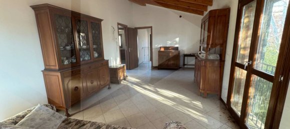 Квартира с 3 комнатами в Кастельнуово Рангоне, Италия № 28675 5