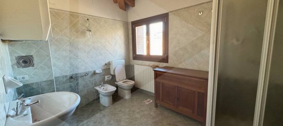 Квартира с 3 комнатами в Кастельнуово Рангоне, Италия № 28675 16