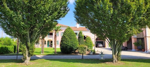 10 bedrooms Villa in San Giorgio in Bosco, Italy No. 334869 6