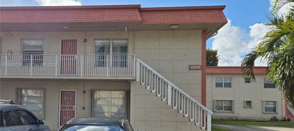 3 dormitorios propiedad comercial en venta en Miami, Miami-Dade, Florida, USA № 615781 2