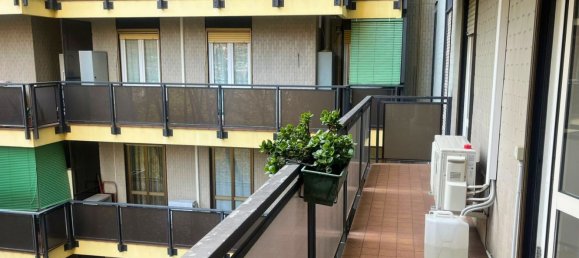 3-salle Appartement à Cologno Monzese, Italy No. 339075 16