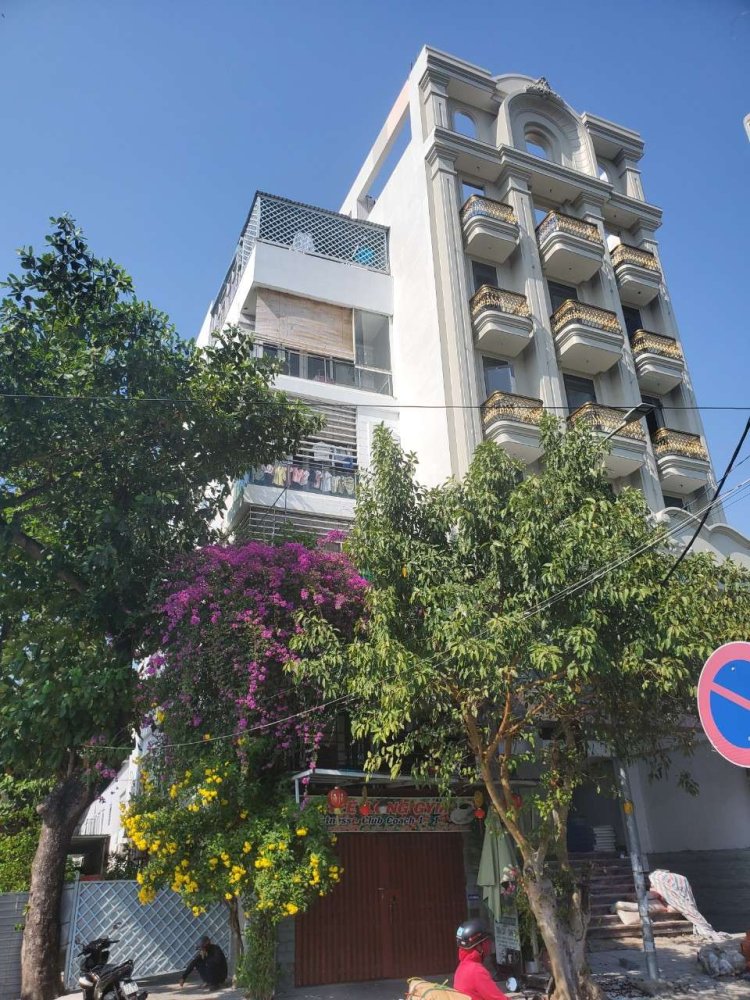 84m² Townhouse in District 7, Vietnam No. 15693