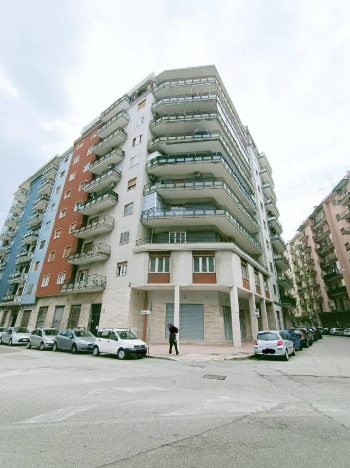 Apartamento de 5 divisões em Taranto, Italy N.º 171404