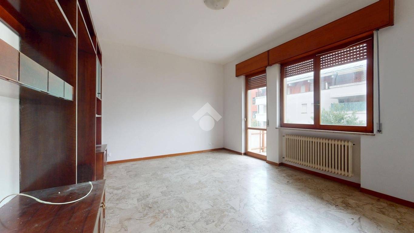 Квартира с 3 спальнями в Виченца, Италия № 267144