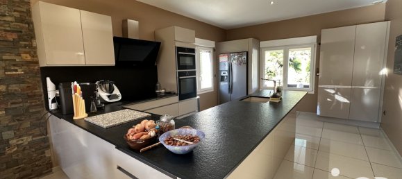 Casa de 8 habitaciónes en Servon, France No. 320138 10