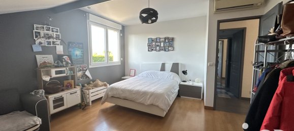 Casa de 8 habitaciónes en Servon, France No. 320138 18