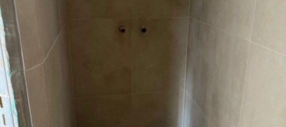 2-salle Appartement à Brigittenau, Austria No. 137503 4