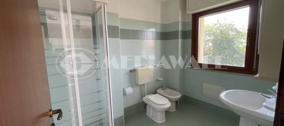 4 bedrooms Villa in Pordenone, Italy No. 98874 12