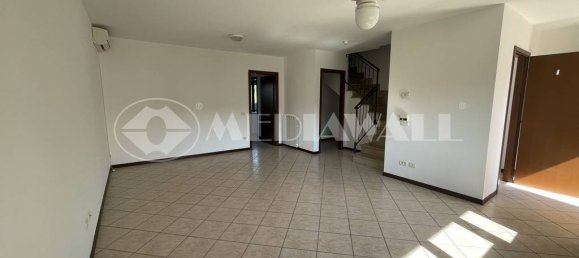 4 bedrooms Villa in Pordenone, Italy No. 98874 32