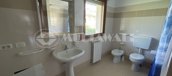 4 bedrooms Villa in Pordenone, Italy No. 98874 7