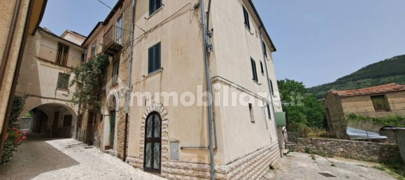 2 bedrooms House in Castelpetroso, Italy No. 168896 8