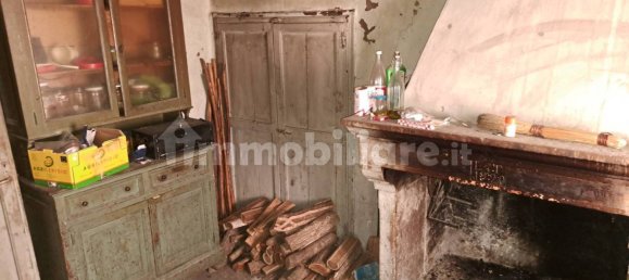 2 bedrooms House in Castelpetroso, Italy No. 168896 16