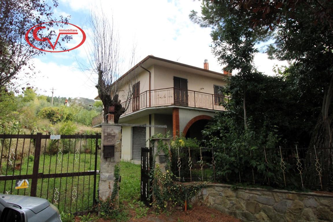 5 rooms House in Castelfranco Piandiscò, Italy No. 235704