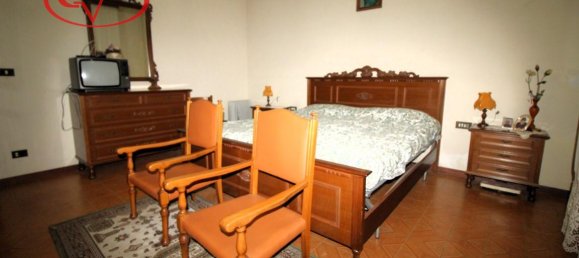 5 rooms House in Castelfranco Piandiscò, Italy No. 235704 18