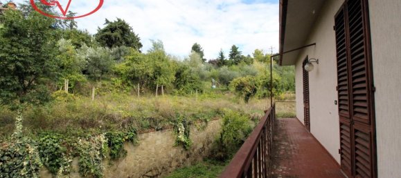 5 rooms House in Castelfranco Piandiscò, Italy No. 235704 22