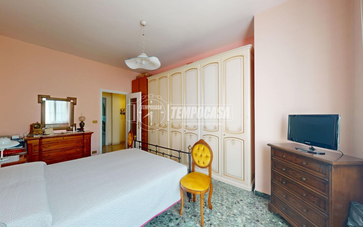 2 bedrooms Apartment in Turin, Italy No. 12782