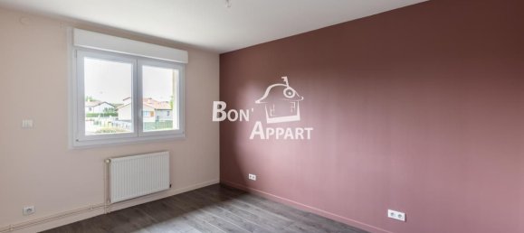 Casa de 4 dormitorios en Saint-Privat-la-Montagne, France No. 66951 9