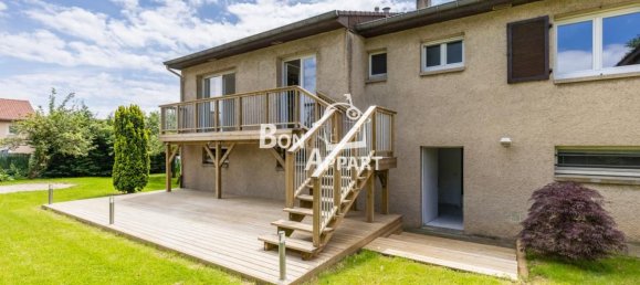 Casa de 4 dormitorios en Saint-Privat-la-Montagne, France No. 66951 4