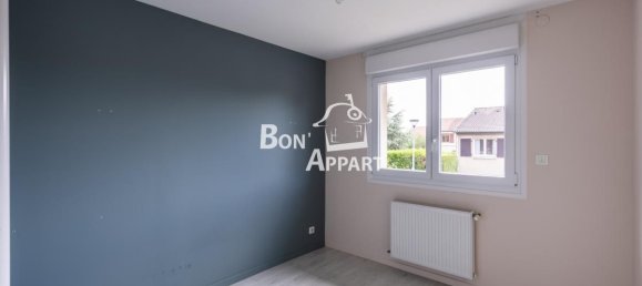 Casa de 4 dormitorios en Saint-Privat-la-Montagne, France No. 66951 10