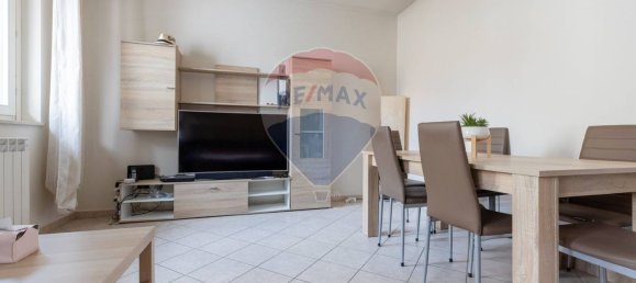 3 Schlafzimmer Wohnung in Cardano al Campo, Italy, Nr. 361297 4