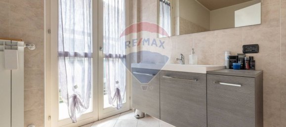 3 Schlafzimmer Wohnung in Cardano al Campo, Italy, Nr. 361297 14