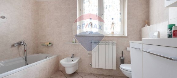 3 Schlafzimmer Wohnung in Cardano al Campo, Italy, Nr. 361297 18