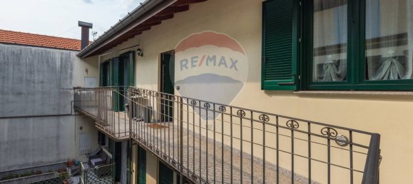 3 Schlafzimmer Wohnung in Cardano al Campo, Italy, Nr. 361297 21