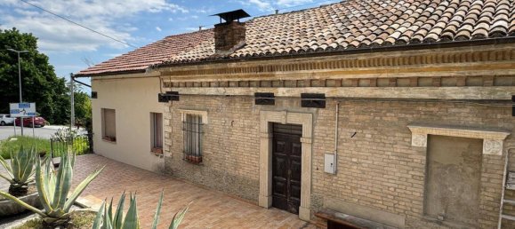 9 rooms House in Montelparo, Italy No. 297101 2