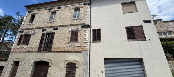 9 rooms House in Montelparo, Italy No. 297101 14