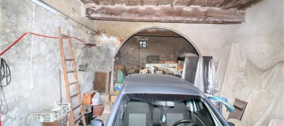 Casa de 6 habitaciónes en Montevarchi, Italy No. 235569 8