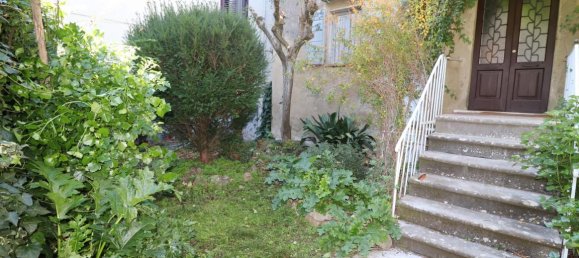 Casa de 6 habitaciónes en Montevarchi, Italy No. 235569 3