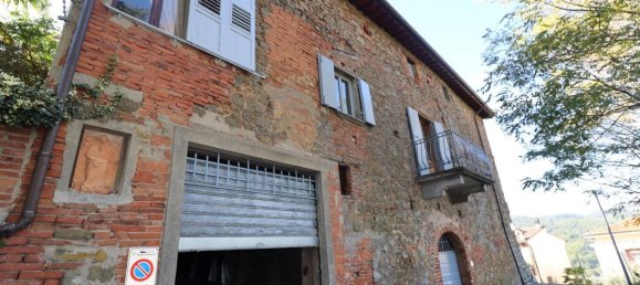 Casa de 6 habitaciónes en Montevarchi, Italy No. 235569 5