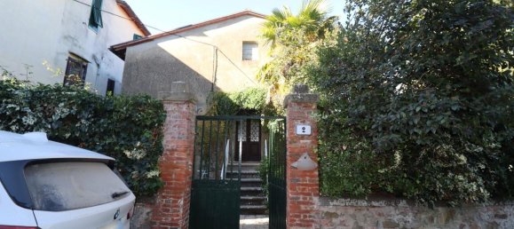 Casa de 6 habitaciónes en Montevarchi, Italy No. 235569 4