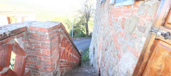 Casa de 6 habitaciónes en Montevarchi, Italy No. 235569 22