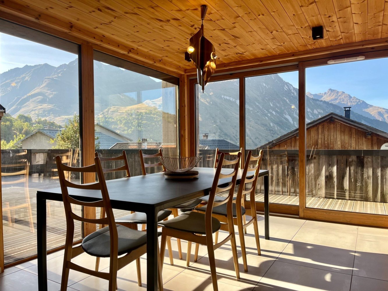 3 bedrooms Apartment in Les Belleville, France No. 279