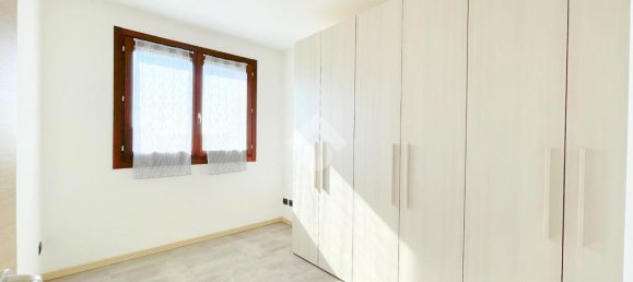 2 bedrooms Apartment in Cornaredo, Italy No. 60345 2